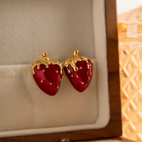 ◾️18k Gold Plated Enameled Glaze Strawberry Dangle Earrings - Picture 3 of 8